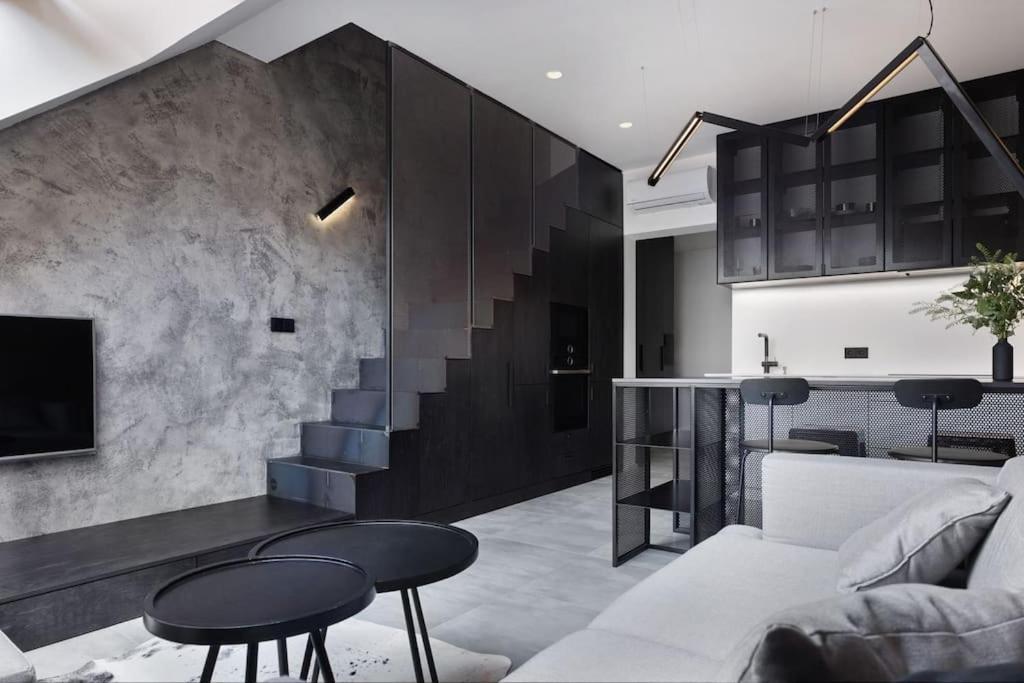 Rooftop Penthouse With Terrace, Prime Location Prague Exterior photo